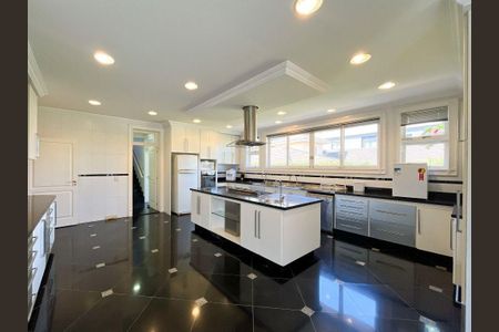 5_photo/94cf0113f5.30281a354b5f858f-ATLAS-3a94f5cd-03cd-42e9-b0c9-582a18e99017.jpg de casa à venda com 4 quartos, 1103m² em Jardim Paulista, Barueri