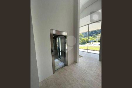 5_photo/94cf011699.93b8fa184532727f-ATLAS-8caac4bc-319e-4ff9-bf08-e366f8efacdb.jpg de casa de condomínio à venda com 5 quartos, 2077m² em Jardim Paulista, Barueri