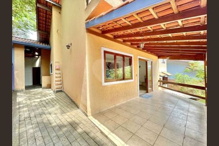 6_photo/94cf011bc5.4f01e810a805cb87-ATLAS-1a9419be-fab9-432e-be8b-3c682aa28f46.jpg de casa à venda com 5 quartos, 360m² em São Fernando Residencia, Barueri