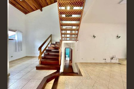 2_photo/94cf011bc5.4f01e810a805cb87-ATLAS-4ff889c7-d2b2-493d-8b0e-3f0ce514ea5f.jpg de casa de condomínio à venda com 5 quartos, 360m² em São Fernando Residencia, Barueri