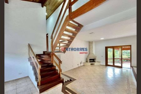 5_photo/94cf011bc5.b341d98dfc7fcb37-ATLAS-ecd6def2-c6aa-458a-9538-d2a960374a55.jpg de casa à venda com 5 quartos, 360m² em São Fernando Residencia, Barueri