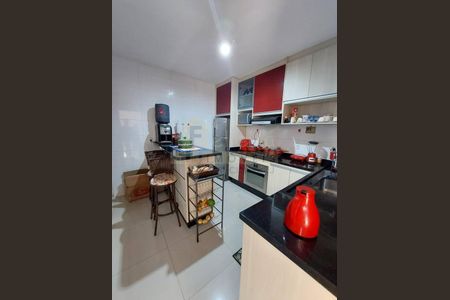 1_photo/94cf01393f.206353ecc2220d31-ATLAS-09038efb-a648-4e1c-8abe-d98cdf8a6be6.jpg de casa à venda com 3 quartos, 125m² em Vale do Sol, Barueri