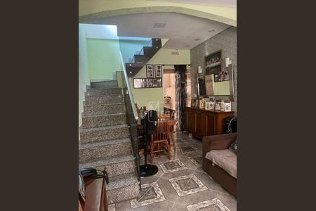 6_photo/94cf013945.1938c8c2f9d4ac2d-ATLAS-9ce8cb36-c005-41a6-bdaa-49ef557c7226.jpg de casa à venda com 3 quartos, 200m² em Vale do Sol, Barueri