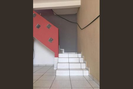 5_photo/94cf0140b3.68fea5cf95d25830-ATLAS-dfe3ea93-9bb5-4944-bf4e-d8473dee6fcc.jpg de casa à venda com 3 quartos, 300m² em Parque dos Camargos, Barueri