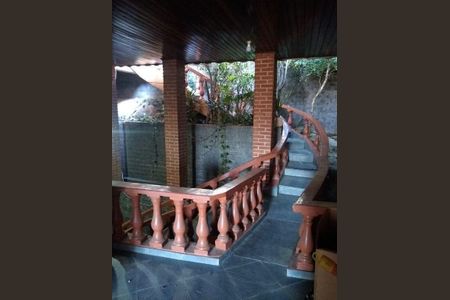 9_photo/94cf014293.e17343cf5b702f60-ATLAS-45617274-e06f-40ee-b314-a73a11cfedb9.jpg de casa à venda com 3 quartos, 280m² em Jardim Tupa, Barueri