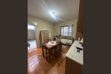 7_photo/94cf01441f.b028408754d3f5d1-ATLAS-3765a6db-abf2-4c96-8ab6-9865e6f3d1a1.jpg de casa à venda com 3 quartos, 250m² em Parque dos Camargos, Barueri