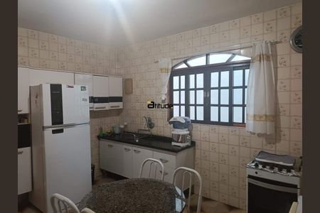 10_photo/94cf014491.7954feb32d1ae247-ATLAS-d81796e8-3322-4e8c-81a7-18c1b26dbe0b.jpg de casa à venda com 2 quartos, 218m² em Jardim Silveira, Barueri