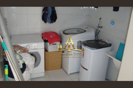 3_photo/94cf014759.b4b4d1929bf3077c-ATLAS-081166f9-314f-4e1c-b99b-367163c881ad.jpg de casa à venda com 2 quartos, 350m² em Parque dos Camargos, Barueri