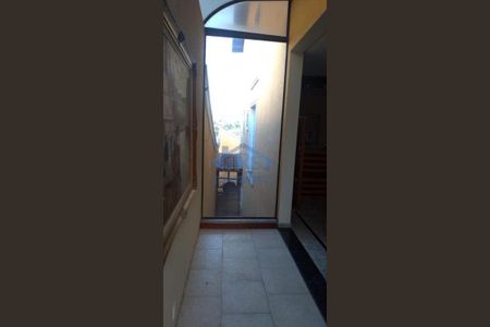 4_photo/94cf01585b.97484f792a469e2d-ATLAS-2cd28fe0-84e5-45ba-9c75-06c2679ea73e.jpg de casa à venda com 4 quartos, 300m² em Jardim Silveira, Barueri