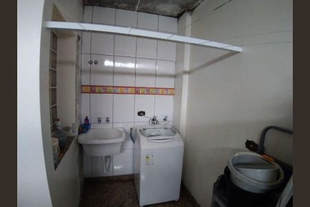 5_photo/94cf015949.7e2ea02b9085bf9d-ATLAS-00f48ff8-cb13-4338-af82-77ba422d2b9e.jpg de casa à venda com 3 quartos, 250m² em Jardim Audir, Barueri