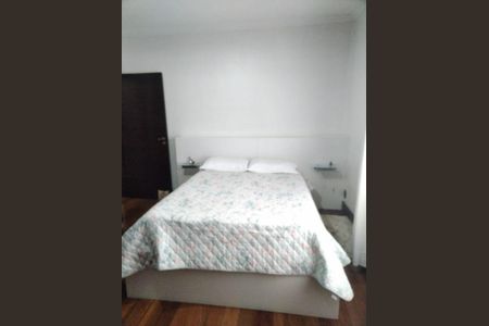 6_photo/94cf015949.7e2ea02b9085bf9d-ATLAS-cb7ea861-016b-4ab2-a94c-8ef58c50b1d5.jpg de casa à venda com 3 quartos, 250m² em Jardim Audir, Barueri