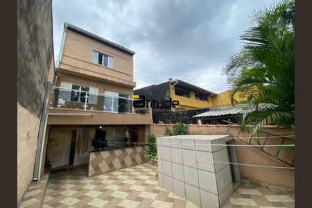 11_photo/94cf015be1.9034fee1f2a82cec-ATLAS-2307b156-0437-49a7-bd13-e8d336bc2b03.jpg de casa à venda com 3 quartos, 228m² em Jardim Silveira, Barueri