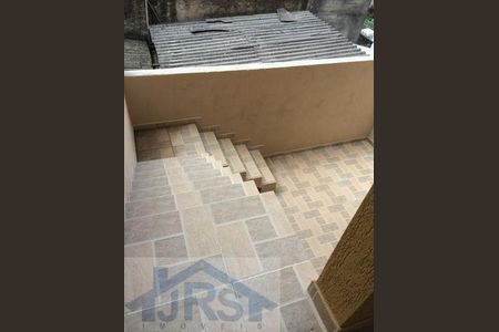 5_photo/94cf0169b7.760d7ecec936a2b8-ATLAS-529d5092-8247-4673-90d7-0bd2b8b8da1d.jpg de casa à venda com 3 quartos, 110m² em Jardim Tupa, Barueri