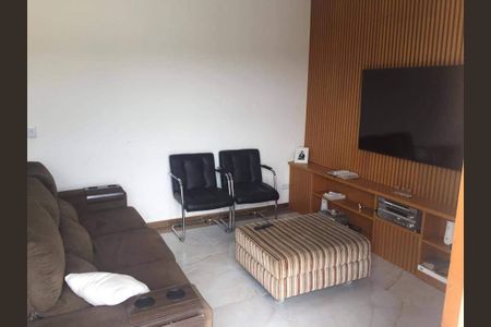 12_photo/94cf017237.6a5e871df73675d5-ATLAS-560ff0ad-1a30-467e-9a2e-51004ff6c0b6.jpg de casa à venda com 2 quartos, 192m² em Jardim Maria Helena, Barueri