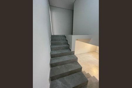 7_photo/94cf01752f.f2ed236aecaa8a04-ATLAS-4d6b41d5-1b7f-4235-b9c2-5b21f459754f.jpg de casa para alugar com 3 quartos, 142m² em Vila do Conde, Barueri