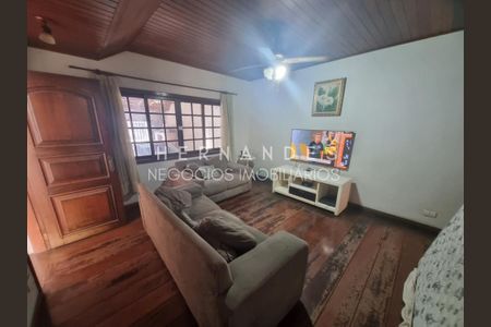 7_photo/94cf01887d.3714cccd63f8fe2d-ATLAS-6f3f116e-39a7-4e29-adc4-ee94a1d669e9.jpg de casa à venda com 3 quartos, 215m² em Nova Aldeinha, Barueri