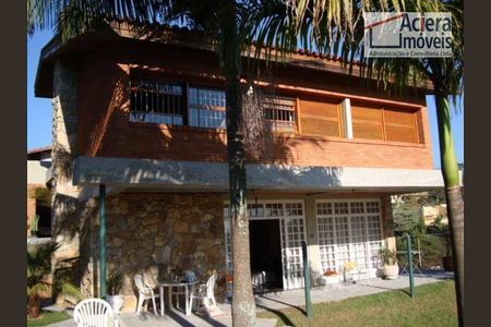 5_photo/94cf01949f.caf6c04f909f2ef2-ATLAS-194e8223-fe13-4037-9fba-ef48dacf31a9.jpg de casa à venda com 3 quartos, 310m² em Vila Santa Terezinha, Carapicuíba