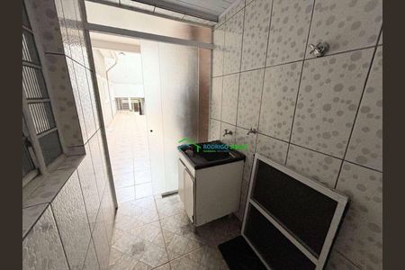 19_photo/94cf01995b.ede15c8e77577a82-ATLAS-234e1c53-3ceb-4197-add5-a74177e871a5.jpg de casa para alugar com 2 quartos, 80m² em Vila Sul Americana, Carapicuíba