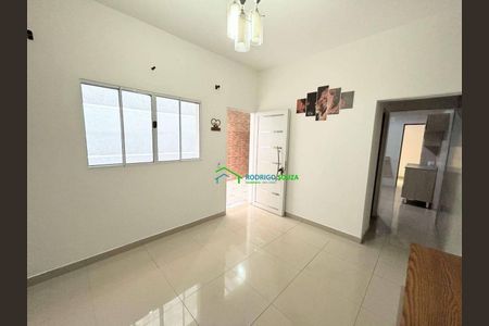 4_photo/94cf01995b.ede15c8e77577a82-ATLAS-4ca9a74d-62c1-462c-be6c-418b202dd7e6.jpg de casa para alugar com 2 quartos, 80m² em Vila Sul Americana, Carapicuíba