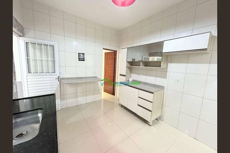 6_photo/94cf01995b.ede15c8e77577a82-ATLAS-be53e1a1-d8bf-414f-89ed-a692286be939.jpg de casa para alugar com 2 quartos, 80m² em Vila Sul Americana, Carapicuíba