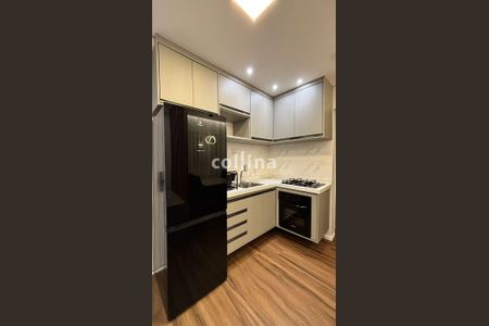 4_photo/94cf0199c5.ceff8192393c33de-ATLAS-978e0e35-8afc-4ebe-818d-1a459c0c61e4.jpg de apartamento à venda com 2 quartos, 10m² em Vila Sul Americana, Carapicuíba