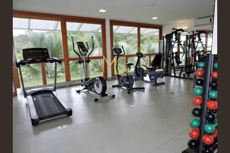 3_photo/94cf019b95.e6e1c947b02cf8fb-ATLAS-02cd5a40-ae6f-4b96-b22c-5989eb20614d.jpg de casa à venda com 4 quartos, 307m² em Vila Sul Americana, Carapicuíba