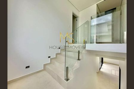 37_photo/94cf019b95.e6e1c947b02cf8fb-ATLAS-39770235-4dbb-4572-bd46-3f99ca7d0d67.jpg de casa para alugar com 4 quartos, 307m² em Vila Sul Americana, Carapicuíba