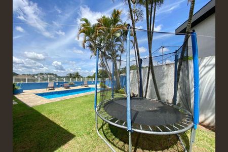 4_photo/94cf019b99.eb4747a7722cd593-ATLAS-94641e88-408e-42da-b457-5eb0fec63ca9.jpg de casa à venda com 4 quartos, 297m² em Vila Sul Americana, Carapicuíba