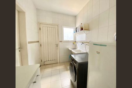 22_photo/94cf019b99.eb4747a7722cd593-ATLAS-99b67249-6ea5-4273-9c94-80f513b02de8.jpg de casa à venda com 4 quartos, 297m² em Vila Sul Americana, Carapicuíba