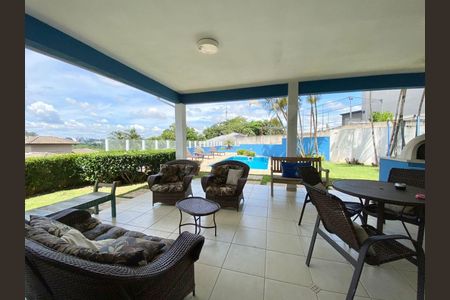 1_photo/94cf019b99.eb4747a7722cd593-ATLAS-daae97fc-2d56-491c-bd5a-e10167197489.jpg de casa à venda com 4 quartos, 297m² em Vila Sul Americana, Carapicuíba