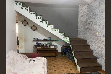 1_photo/94cf01a363.2f15d505e37c7ac5-ATLAS-0c174122-3edd-400b-a7d2-6bb921cccaa4.jpg de casa à venda com 4 quartos, 216m² em Jardim Ana Maria, Carapicuíba