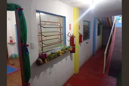 8_photo/94cf01a5b7.7e2ea02b9085bf9d-ATLAS-17042406-fa2d-4338-aa18-6e4732b1f6b4.jpg de casa à venda com 5 quartos, 240m² em Cidade Ariston Estela Azevedo, Carapicuíba