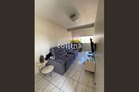 15_photo/94cf01b7a5.ceff8192393c33de-ATLAS-c0f5a0b6-f809-4372-bae0-2a3ab20131e3.jpg de casa à venda com 3 quartos, 28m² em Parque Sampaio Viana, Carapicuíba