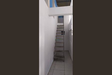 13_photo/94cf01ba81.c06c3c5dbfc3661b-ATLAS-7a3208f7-c58d-41dc-b019-6cbe95006c54.jpg de casa à venda com 9 quartos, 250m² em Cidade Ariston Estela Azevedo, Carapicuíba
