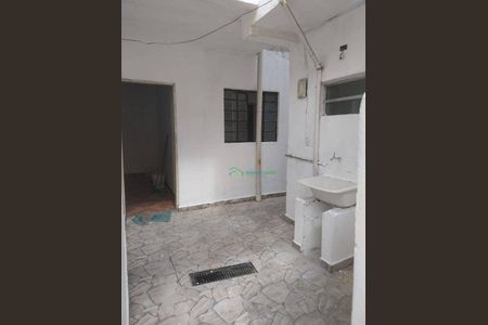 12_photo/94cf01ba81.c06c3c5dbfc3661b-ATLAS-a59a5a70-beb8-4656-bb2a-e5d5b5365272.jpg de casa à venda com 9 quartos, 250m² em Cidade Ariston Estela Azevedo, Carapicuíba