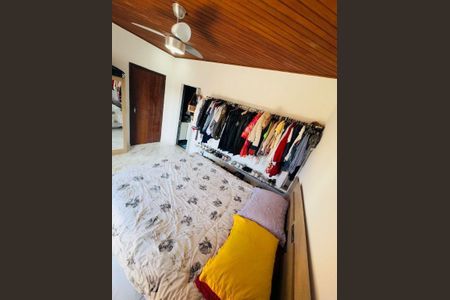 26_photo/94cf01c5ff.38153d79977beed0-ATLAS-e31448f6-4da5-4a50-b1a6-3259d7379f3b.jpg de casa à venda com 4 quartos, 250m² em Jardim Ana Maria, Carapicuíba