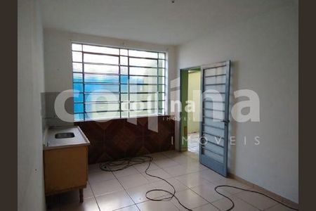 10_photo/94cf01c6f9.ceff8192393c33de-ATLAS-7baef50d-a1a5-498c-ba66-26ff5d04d9c3.jpg de casa à venda com 3 quartos, 200m² em Vila Creti, Carapicuíba