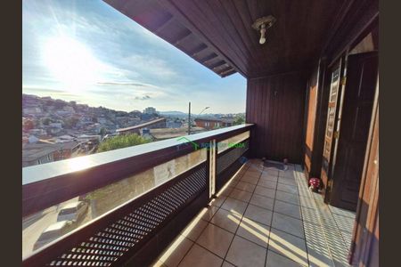 4_photo/94cf01c8a7.49e5f4e107e90c19-ATLAS-21436ec0-710f-4a1f-8f2d-f2926bdc69bb.jpg de casa à venda com 2 quartos, 486m² em Jardim Angela Maria, Carapicuíba