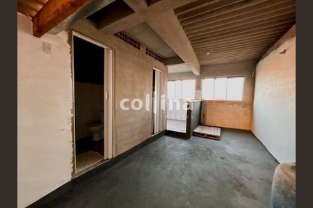 11_photo/94cf01cbd1.ceff8192393c33de-ATLAS-a77923a9-37d1-407c-aada-b9e2bca1f2b3.jpg de casa à venda com 2 quartos, 150m² em Vila Sao Jorge, Carapicuíba