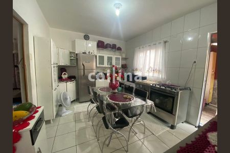 12_photo/94cf01cc39.ceff8192393c33de-ATLAS-499c1086-3a3e-4cc2-ac8e-e9ab1b10f017.jpg de casa à venda com 3 quartos, 127m² em Vila Merces, Carapicuíba