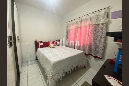 9_photo/94cf01cc39.ceff8192393c33de-ATLAS-5cd3f144-80aa-47a2-afeb-e0c698f3d7ca.jpg de casa à venda com 3 quartos, 127m² em Vila Merces, Carapicuíba