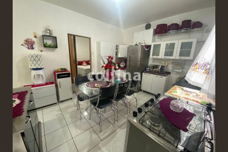 11_photo/94cf01cc39.ceff8192393c33de-ATLAS-aa8efbd9-4793-43d1-9fe4-b72e13224cf5.jpg de casa à venda com 3 quartos, 127m² em Vila Merces, Carapicuíba