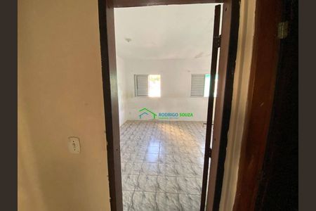 2_photo/94cf01cea1.fe96b63aec789ef1-ATLAS-0344aeaf-9abf-435f-a1d6-9b08e8f47c22.jpg de casa à venda com 3 quartos, 160m² em Parque Roseira, Carapicuíba