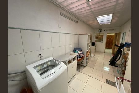 10_photo/94cf01ceb7.49d655132eb04021-ATLAS-da3ab661-035e-42a2-856f-216cd91dde23.jpg de casa à venda com 3 quartos, 140m² em Jardim Angela Maria, Carapicuíba