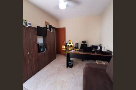 8_photo/94cf01d063.d5a0f355ba531730-ATLAS-d31ec088-4a65-430b-a5f0-165ac1545c06.jpg de casa à venda com 3 quartos, 247m² em Vila Maria Helena, Carapicuíba