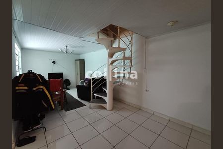 7_photo/94cf01d6b7.ceff8192393c33de-ATLAS-6777fdb2-2d8e-4f31-9e4a-223b7d6c0f74.jpg de casa à venda com 3 quartos, 90m² em Conjunto Habitacional Presidente Castelo Branco, Carapicuíba