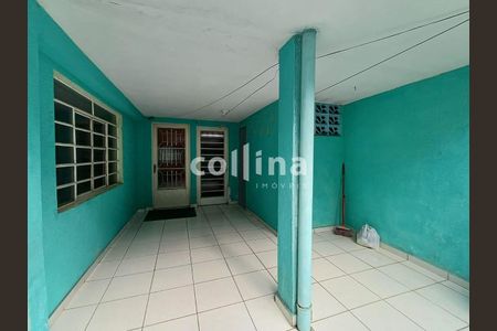 11_photo/94cf01d6b7.ceff8192393c33de-ATLAS-7cfa7fec-819e-4103-9881-2adcae3cfa8b.jpg de casa à venda com 3 quartos, 90m² em Conjunto Habitacional Presidente Castelo Branco, Carapicuíba