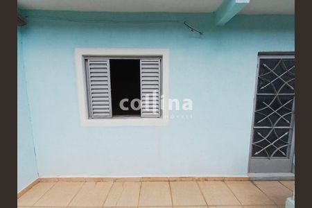 4_photo/94cf01d6b7.ceff8192393c33de-ATLAS-c60f1d7e-15a2-4921-abd8-5b8b7e17664e.jpg de casa à venda com 3 quartos, 90m² em Conjunto Habitacional Presidente Castelo Branco, Carapicuíba