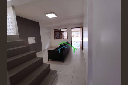 5_photo/94cf01dab1.6618d879b31b9a75-ATLAS-721bf854-d4e9-4349-baaf-9d0f418a5265.jpg de casa para alugar com 3 quartos, 200m² em Jardim Boa Vista, Carapicuíba