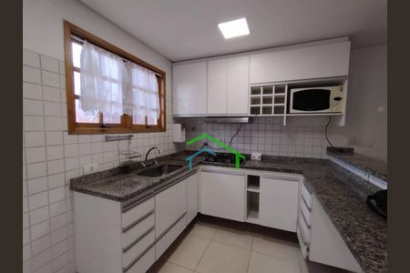 3_photo/94cf01dab1.6618d879b31b9a75-ATLAS-91f2a9aa-3c52-41e4-a01e-bcffe17e92f7.jpg de casa para alugar com 3 quartos, 200m² em Jardim Boa Vista, Carapicuíba